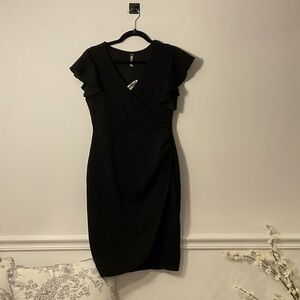 Chic Black Midi Dress with Ruffle Sleeves
